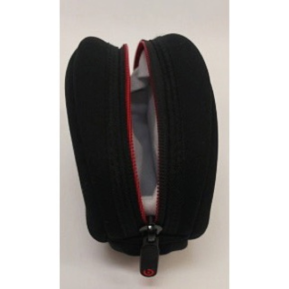 Soft Beats Headphones Case - Picture 2 of 2